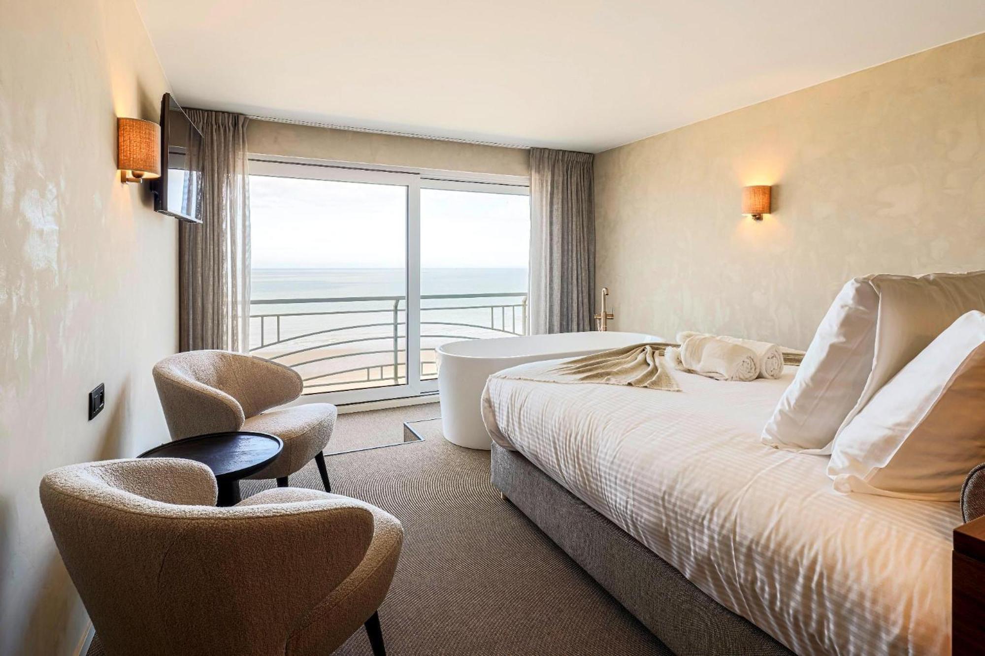 Hotel Beach Palace Бланкенберге Экстерьер фото