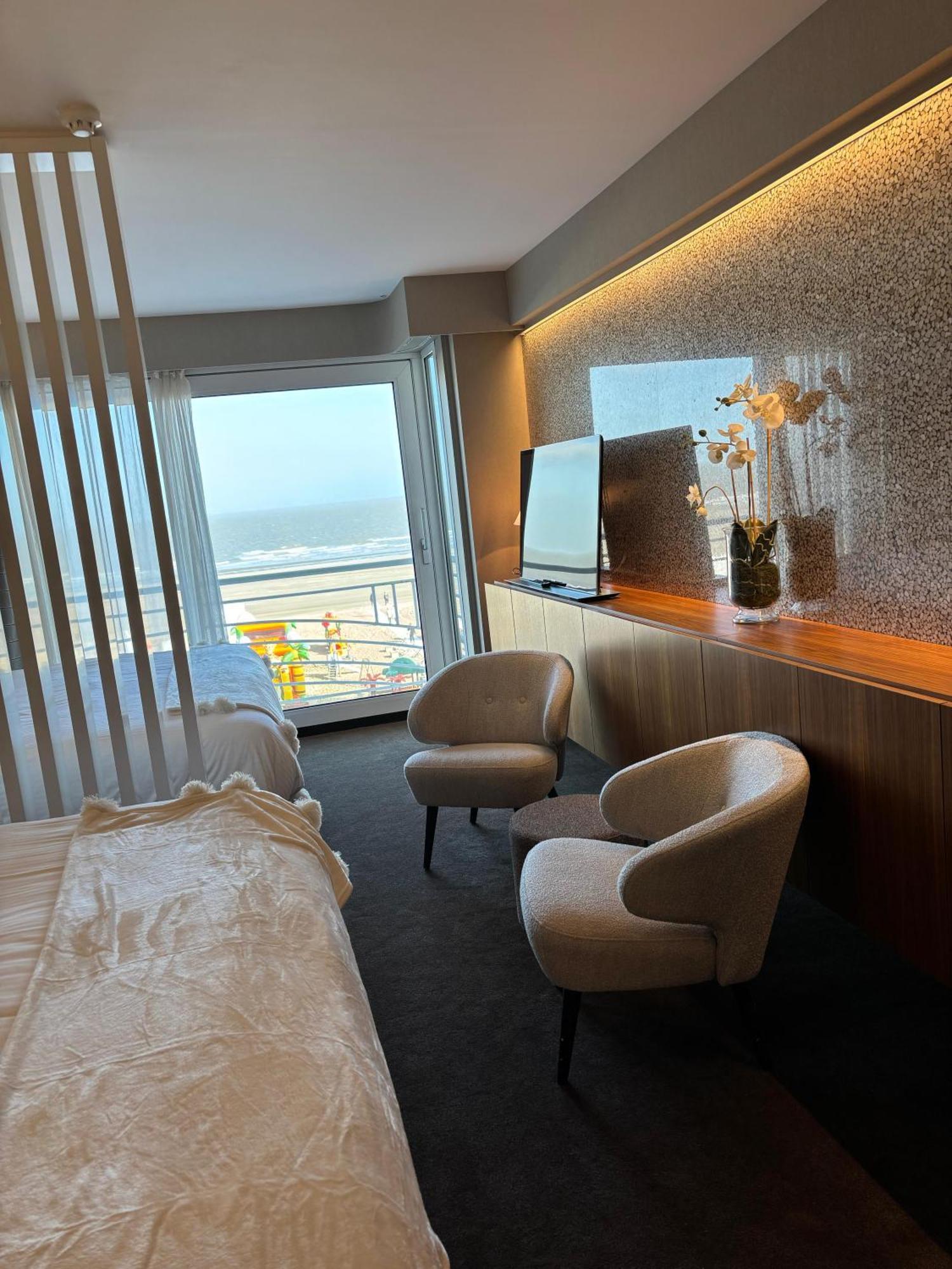 Hotel Beach Palace Бланкенберге Экстерьер фото